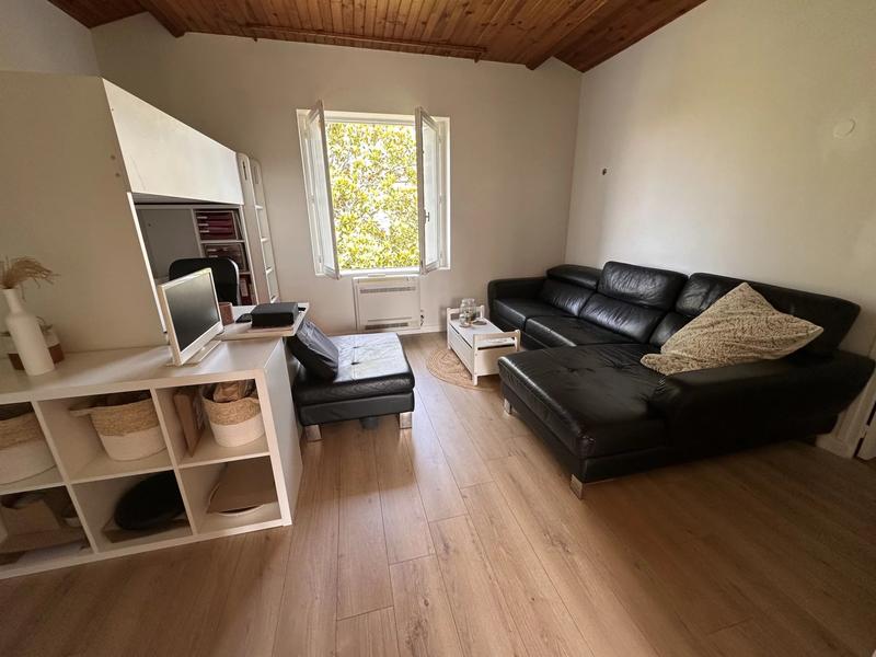 Maison - 204 m² - 7 pièces