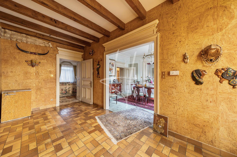 Appartement - 160 m² - 5 pièces