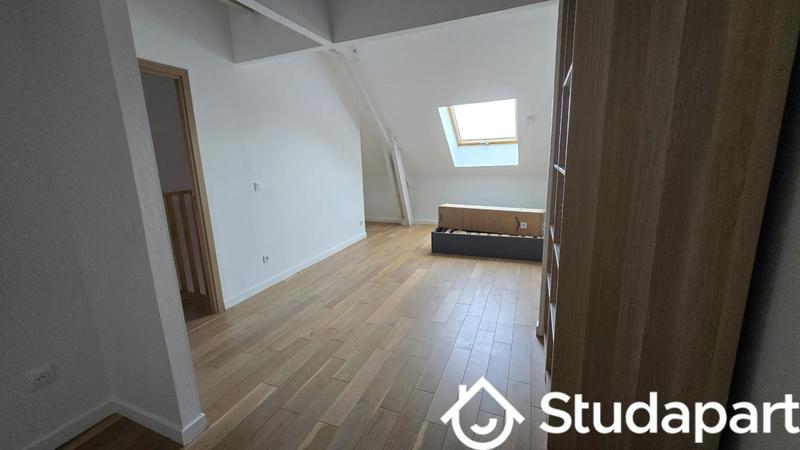 Chambre - 9 m² - 1 pièce