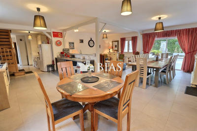 Maison ancienne - 290 m² - 12 pièces