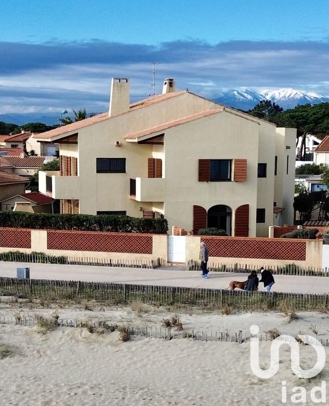 Maison - 276 m² - 9 pièces