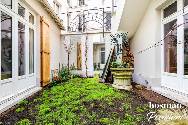 Appartement - 198 m² - 6 pièces