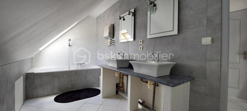 Maison - 110 m² - 5 pièces