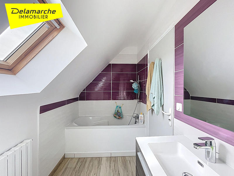 Maison - 220 m² - 8 pièces