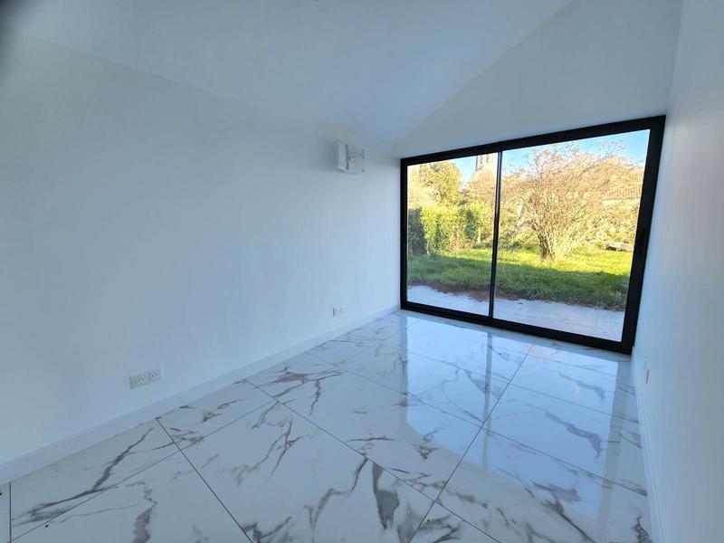 Maison traditionnelle - 194 m² - 9 pièces