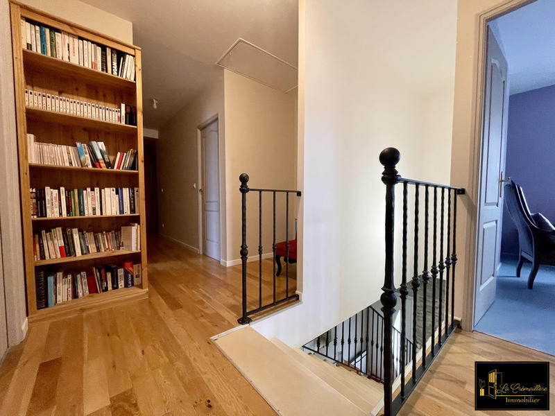 Maison - 163 m² - 9 pièces