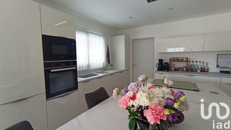 Maison - 104 m² - 4 pièces