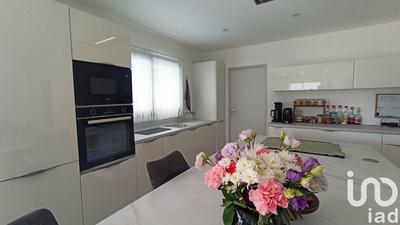 Maison - 104 m² - 4 pièces