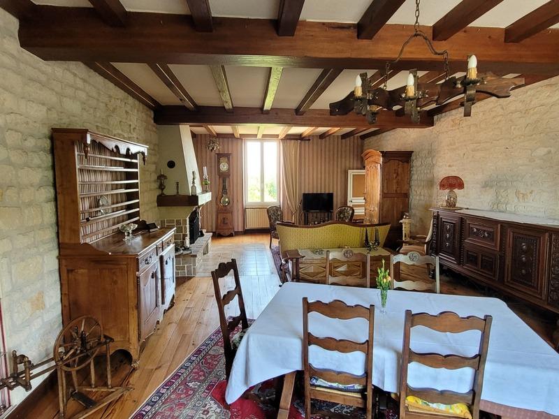 Maison de village - 315 m² - 7 pièces