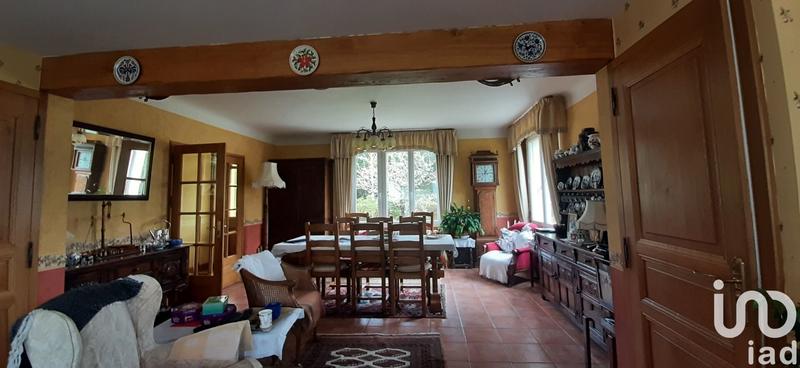 Maison - 250 m² - 8 pièces