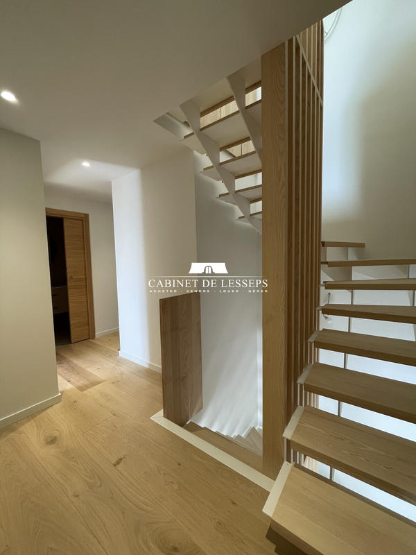 Maison - 162 m² - 6 pièces