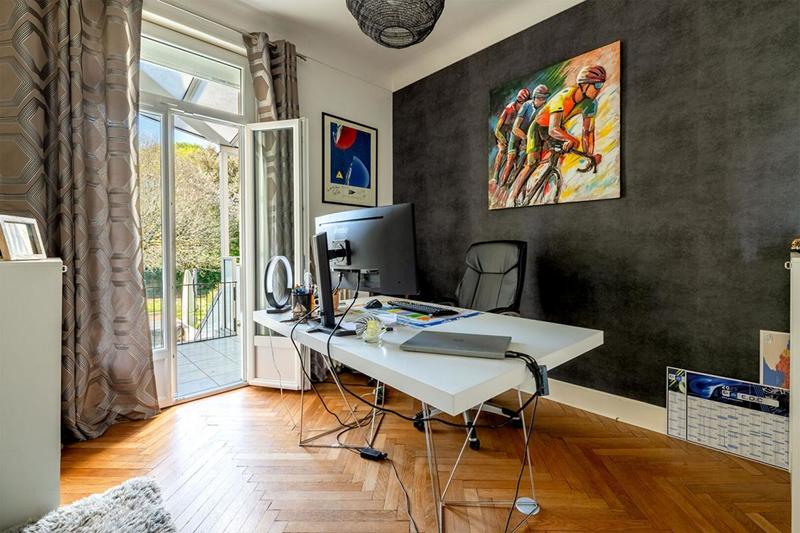 Maison - 223 m² - 7 pièces