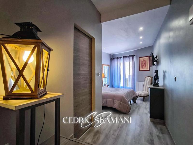 Maison - 195 m² - 7 pièces