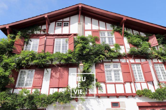 Appartement ancien - 251 m² - 8 pièces