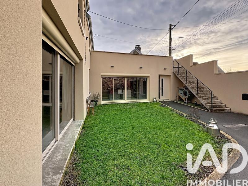 Maison - 224 m² - 8 pièces