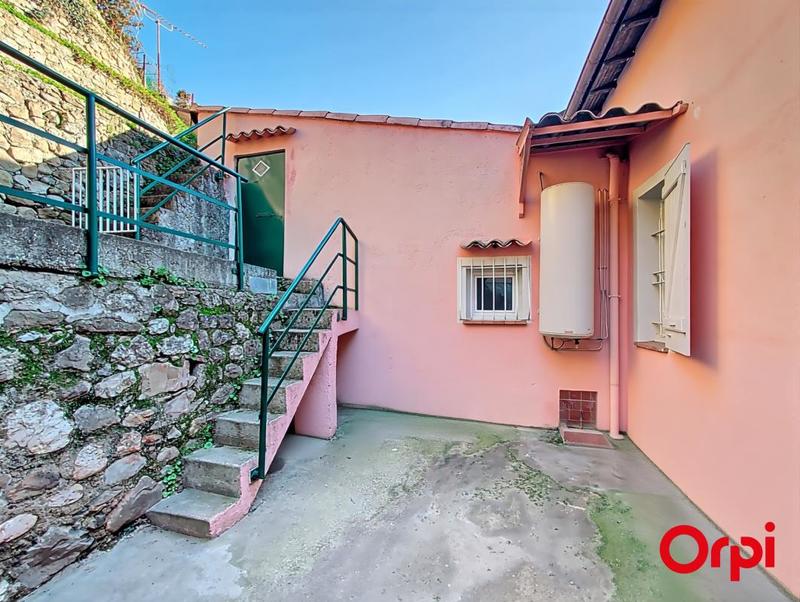 Maison - 96 m² - 3 pièces