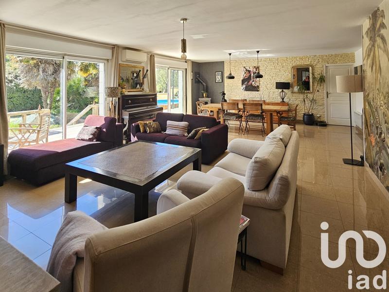 Maison - 315 m² - 12 pièces