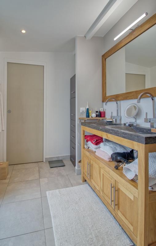 Maison - 220 m² - 6 pièces