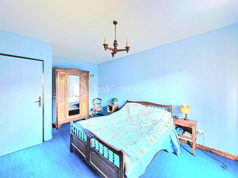 Maison - 214 m² - 9 pièces