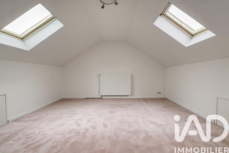 Maison - 182 m² - 8 pièces