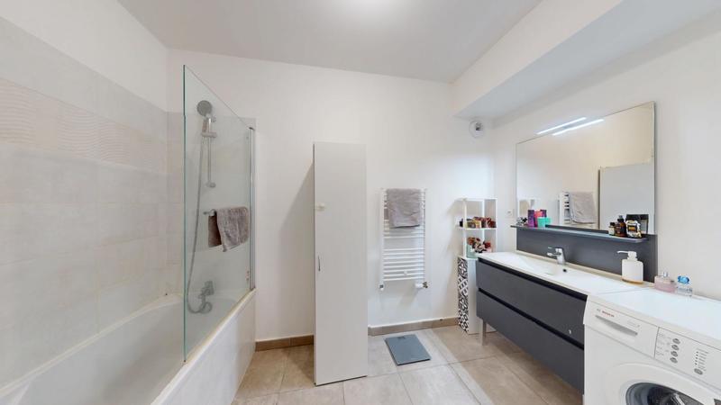 Appartement - 82 m² - 4 pièces