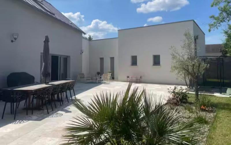 Maison - 280 m² - 7 pièces