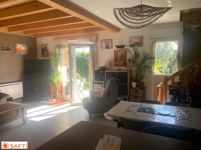 Maison - 95 m² - 4 pièces