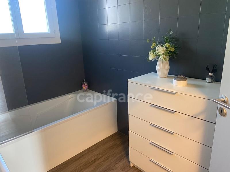 Maison - 90 m² - 3 pièces