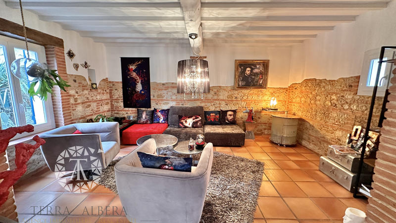 Mas - 298 m² - 5 pièces