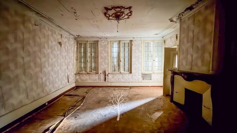 Maison - 281 m² - 6 pièces