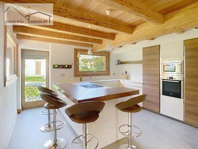 Maison - 180 m² - 5 pièces