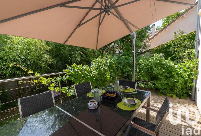 Maison - 180 m² - 7 pièces