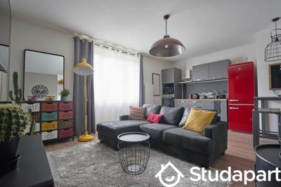 Chambre - 11 m² - 1 pièce