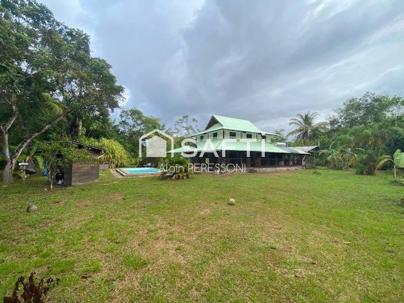 Maison - 180 m² - 6 pièces