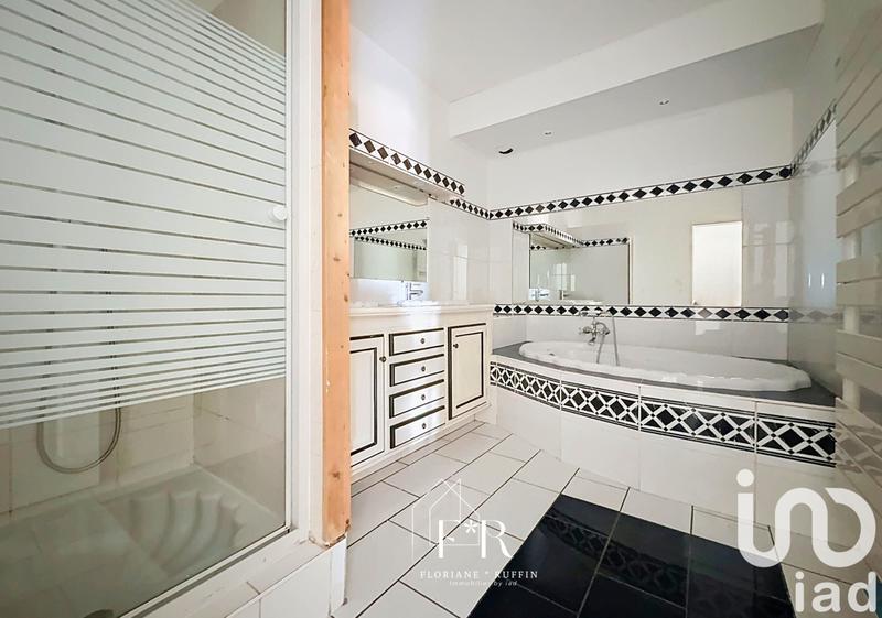 Appartement - 104 m² - 3 pièces