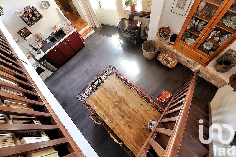 Maison - 241 m² - 10 pièces