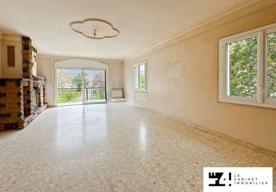 Maison traditionnelle - 115 m² - 4 pièces