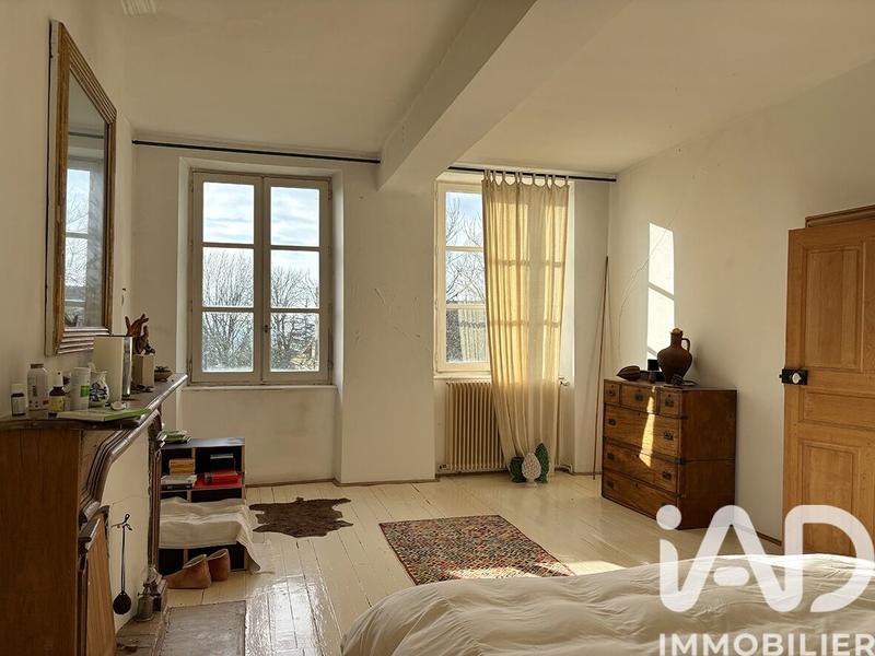 Maison - 292 m² - 9 pièces