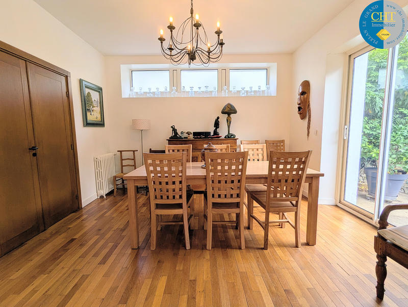 Maison - 179 m² - 7 pièces