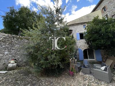 Maison en pierre - 188 m² - 7 pièces