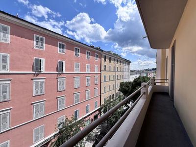 Appartement - 102 m² - 4 pièces