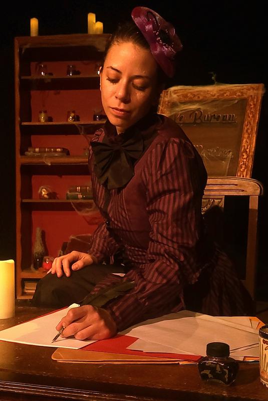 Le Bureau des Monstres Théâtre burlesque interactif pour les 3-6 ans