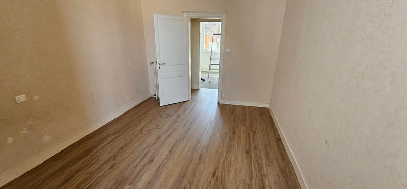 Maison - 190 m² - 9 pièces