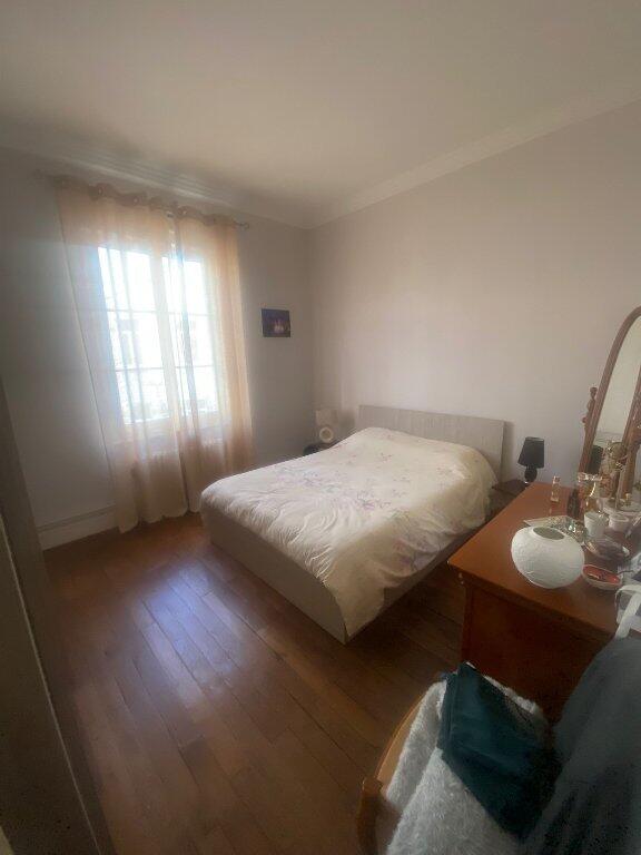 Immeuble - 218 m² - 11 pièces