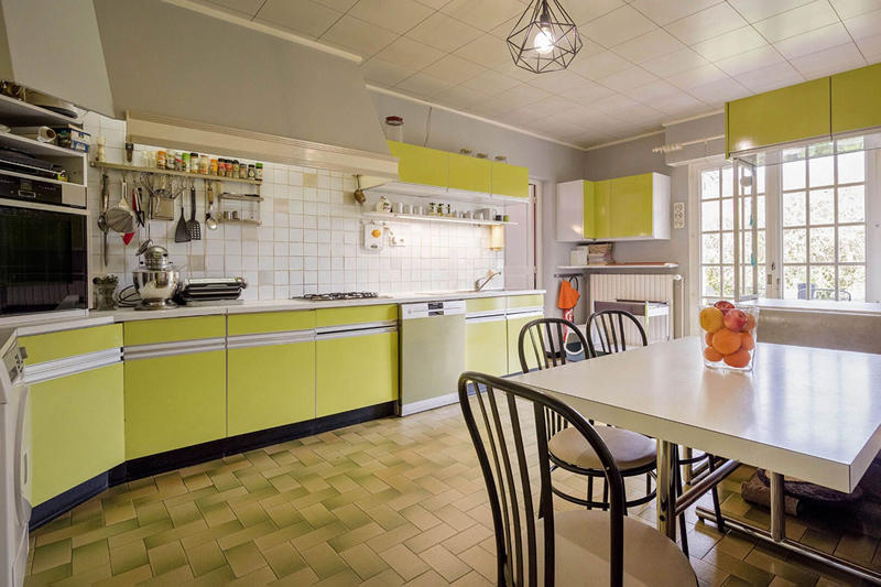 Maison - 267 m² - 7 pièces