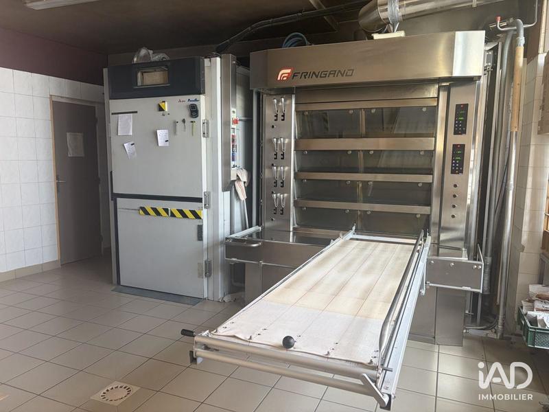 Local commercial - 210 m²