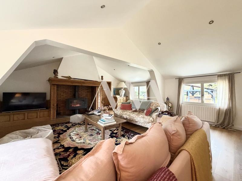 Maison - 162 m² - 6 pièces