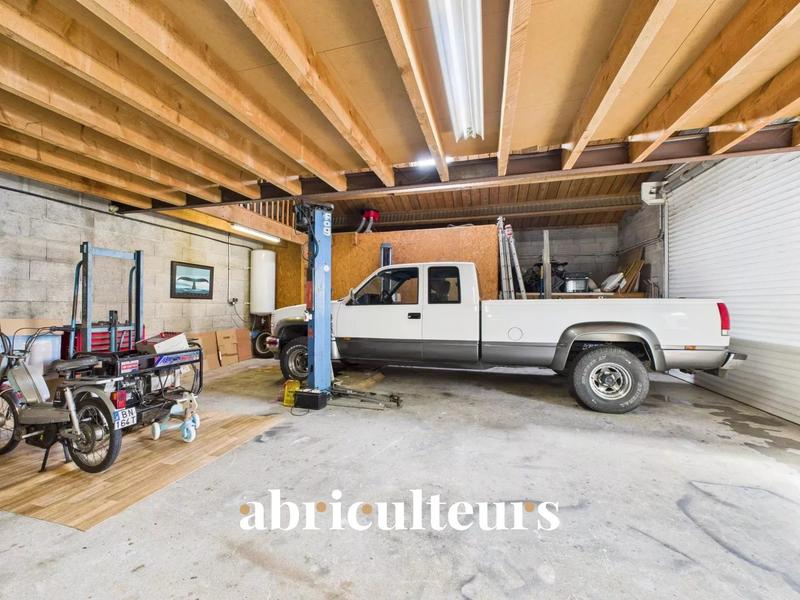 Maison - 188 m² - 8 pièces