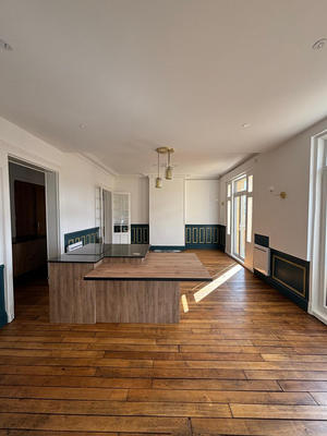 Appartement - 77 m² - 5 pièces