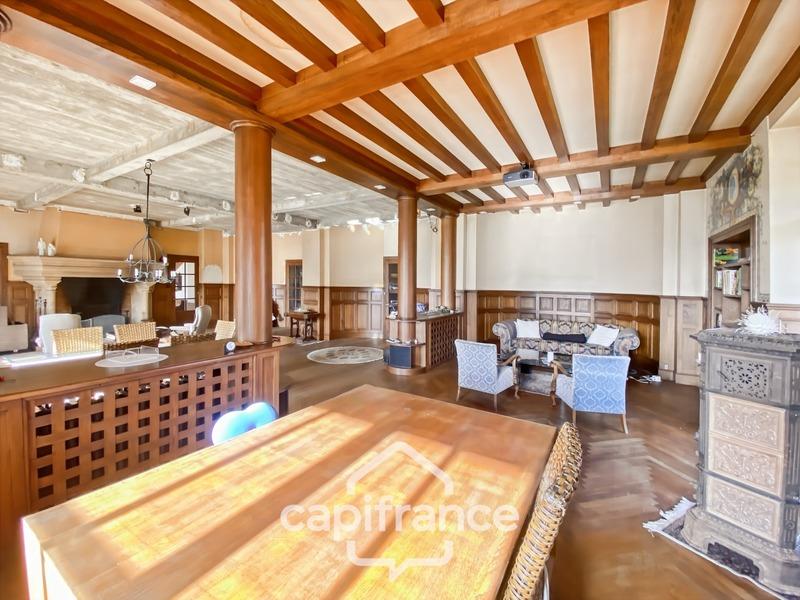 Maison - 318 m² - 8 pièces